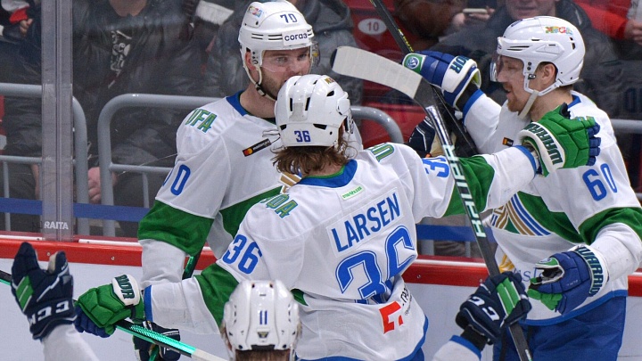 "Салават Юлаев" разгромил "Трактор" в матче КХЛ