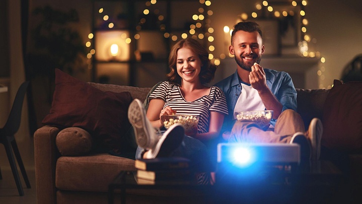 Фильм "Руки вверх!" возглавил кинопрокат в России