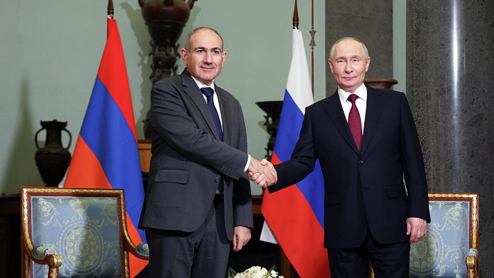 Путин отметил совместные планы России и Армении в сфере логистики