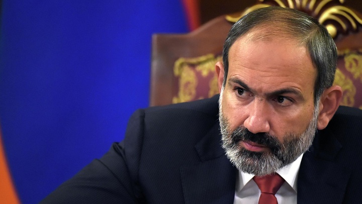 Пашинян проиграет в войне против церкви, заявил первый президент Армении